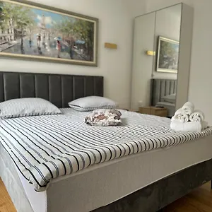  Apartment Old Town Apolon Luxury